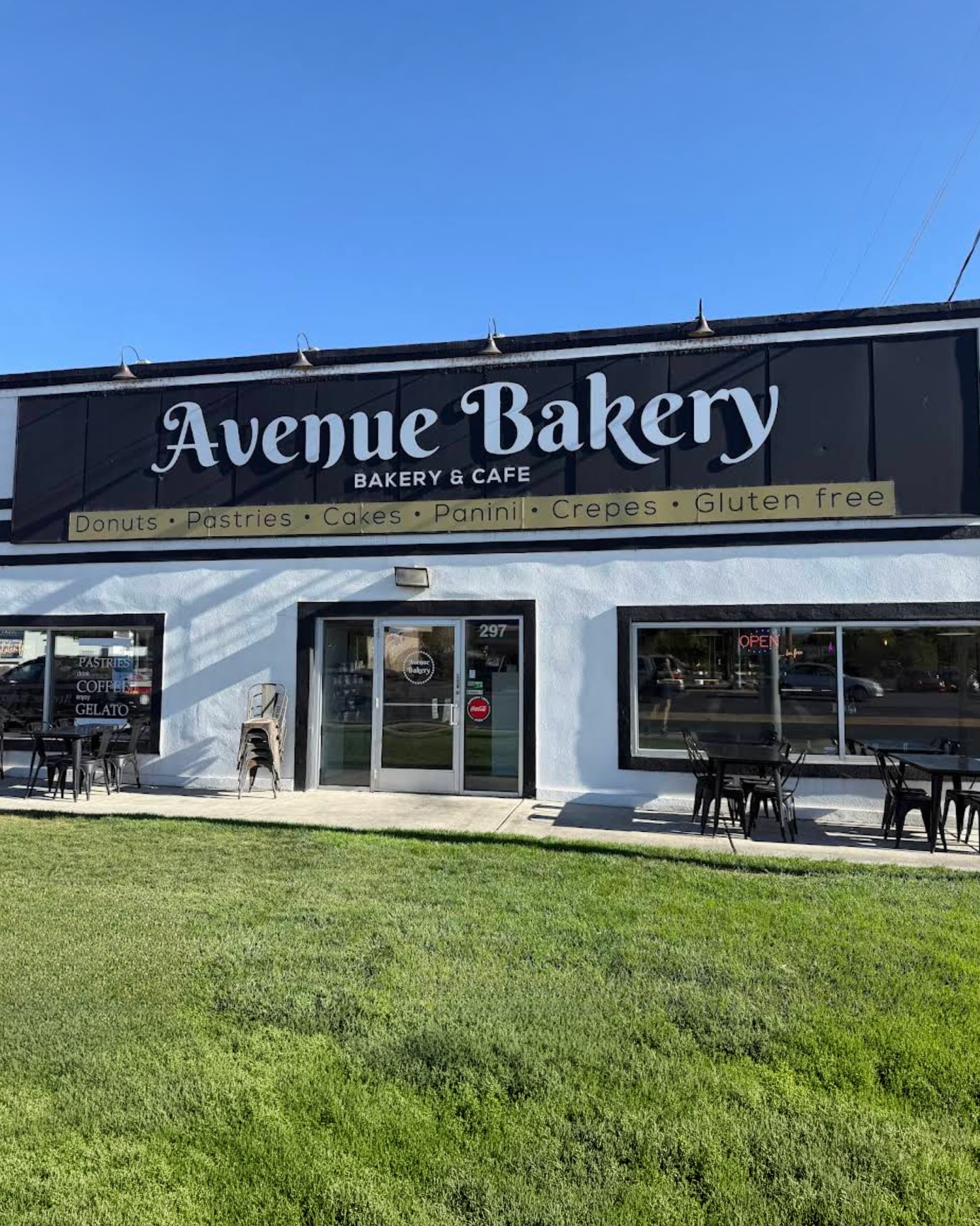 Avenue Bakery